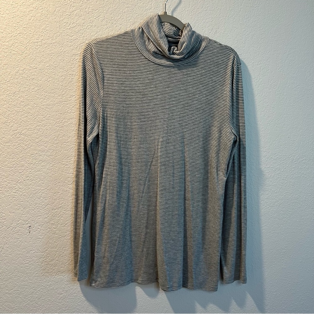 Women’s Lou & Gray gray striped turtle neck long sleeve tee size large L